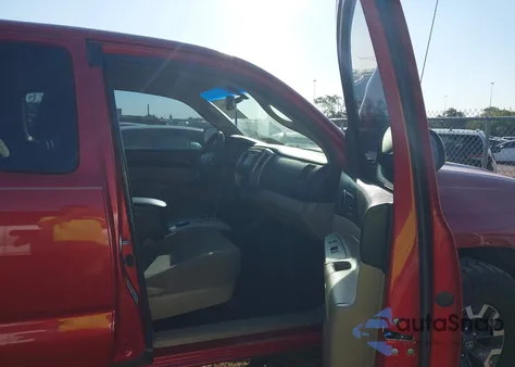 2013 Toyota Tacoma from USA, damaged, VIN 5TFUX4EN8DX017988